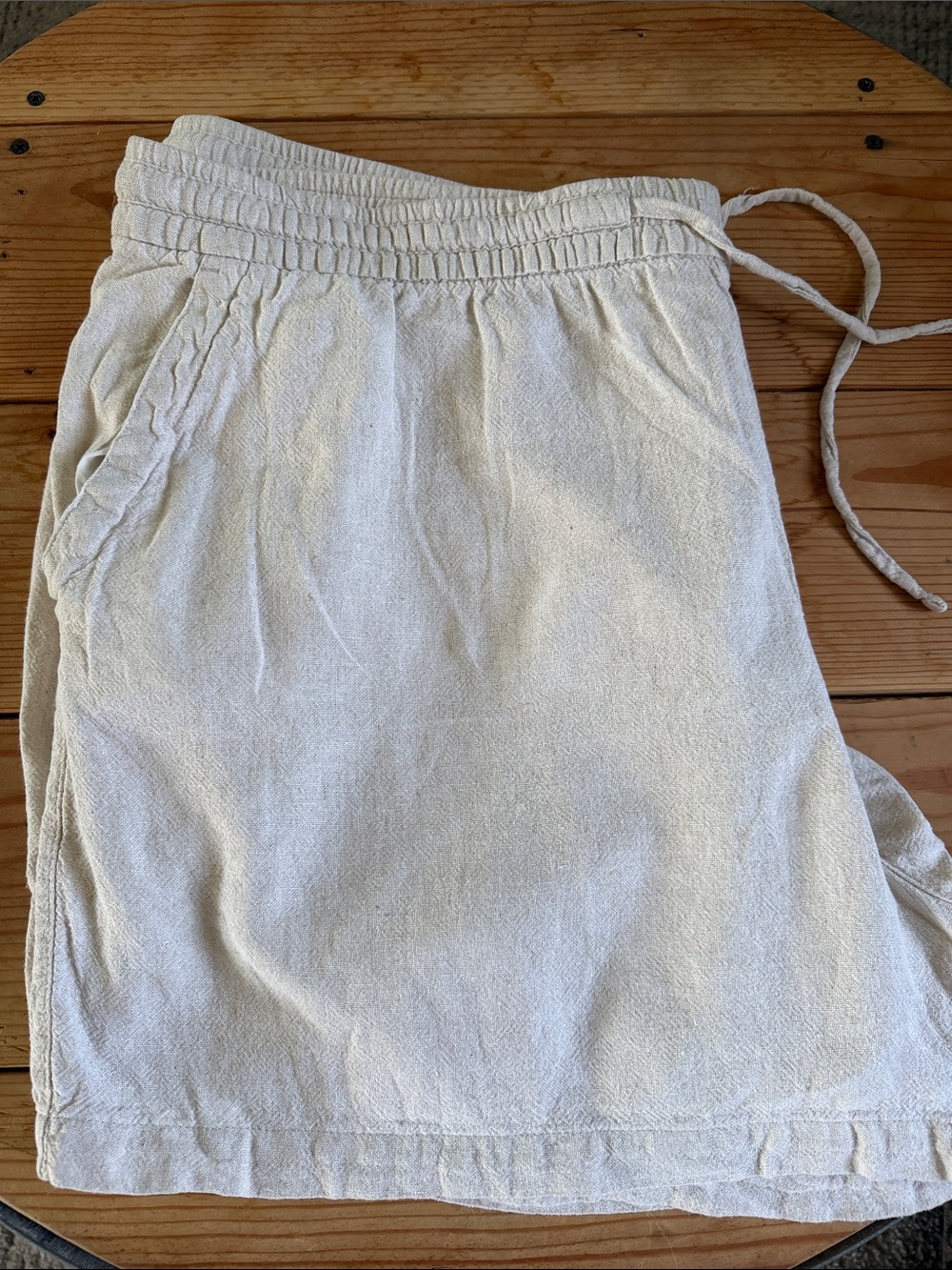 Old Navy Cream Linen Drawstring Women's Shorts